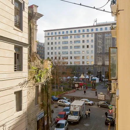 Maison Du La Metro Bed & Breakfast 3*