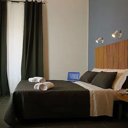 Maison Du La Metro 3* Nápoles