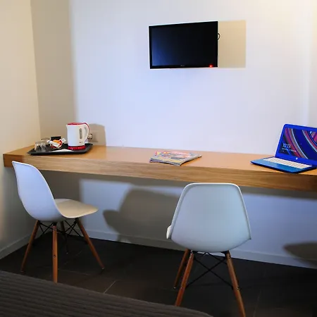 Alojamento de Acomodação e Pequeno-almoço Maison Du La Metro Nápoles