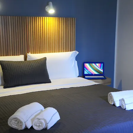 Maison Du La Metro Alojamento de Acomodação e Pequeno-almoço Nápoles