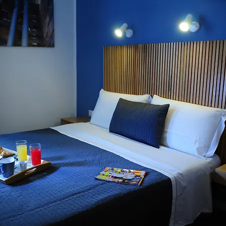 Alojamento de Acomodação e Pequeno-almoço Maison Du La Metro Nápoles