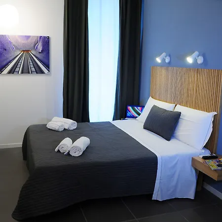 Maison Du La Metro Alojamento de Acomodação e Pequeno-almoço Nápoles