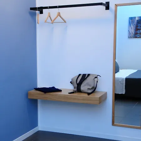 Alojamento de Acomodação e Pequeno-almoço Maison Du La Metro Nápoles