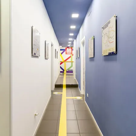 Maison Du La Metro 3* Nápoles