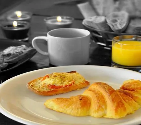 Maison Du La Metro Alojamento de Acomodação e Pequeno-almoço 3*